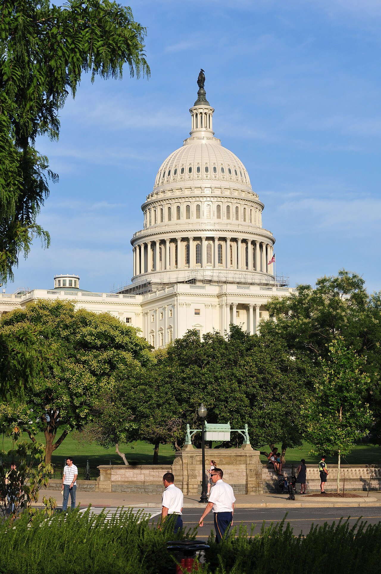 U.S. Capitol exterior — free Wikimedia Commons media