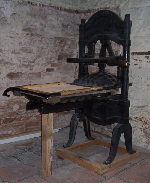 Newspaper press room — free Wikimedia Commons media